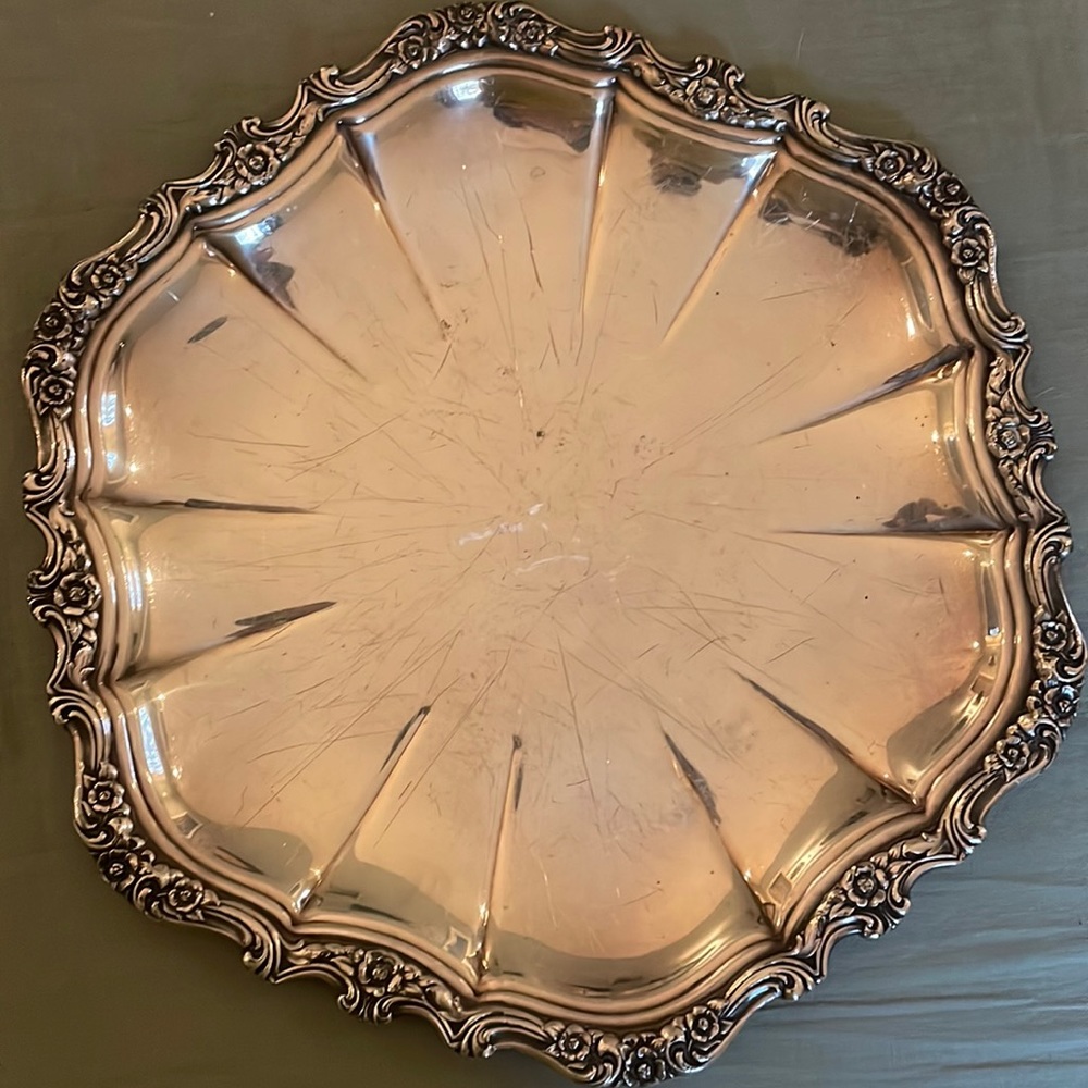 Vintage silver plated scalloped plate. Marked but all I can see is Contessa.
